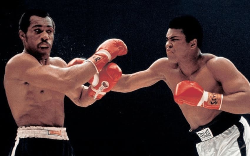 imagem de muhammad ali, um dosmaiores boxeadores de todos os tempos